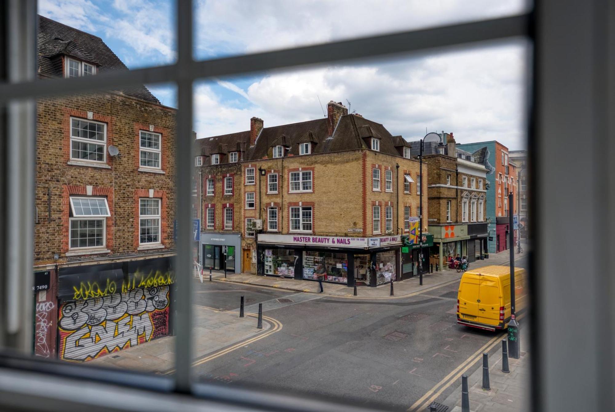 Chic 2 Bedroom Apartment Near Liverpool Street By Gold Stays ลอนดอน ภายนอก รูปภาพ