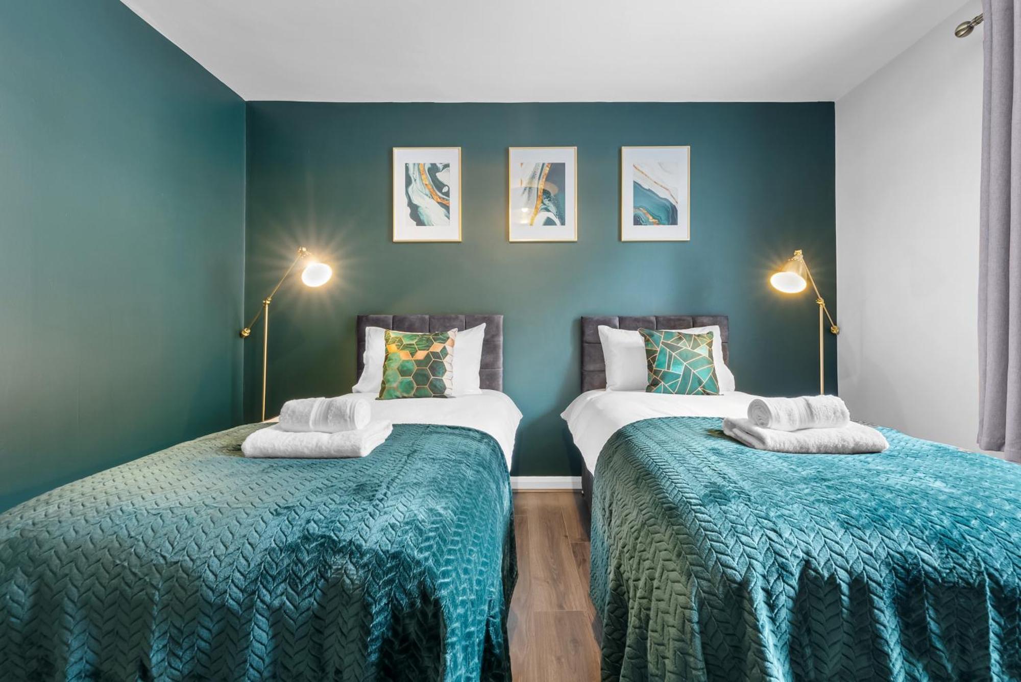 Chic 2 Bedroom Apartment Near Liverpool Street By Gold Stays ลอนดอน ภายนอก รูปภาพ